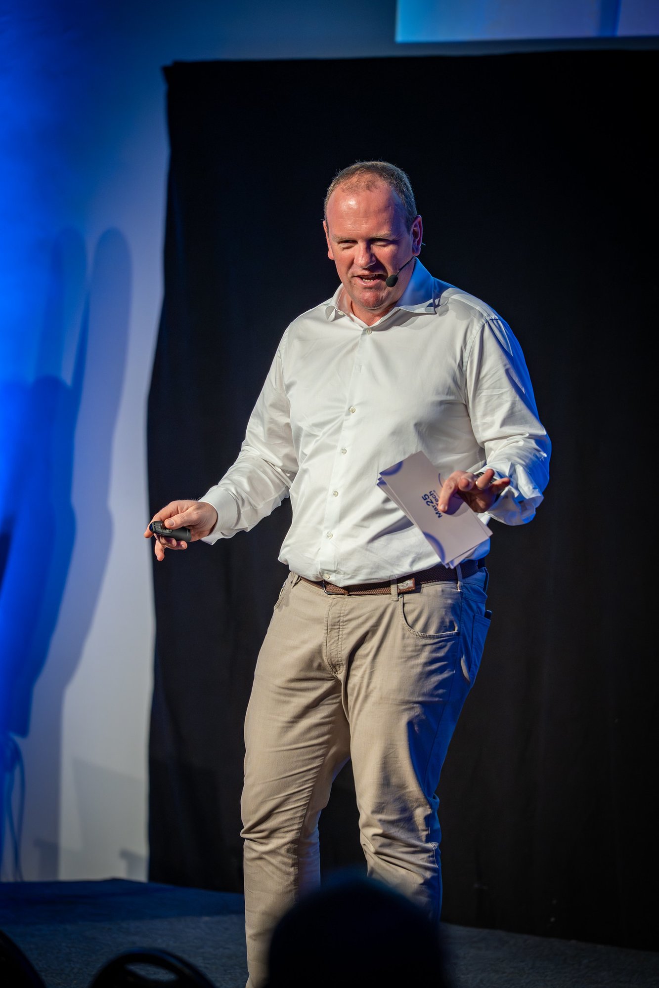 Spreker Steven Van Belleghem op podium