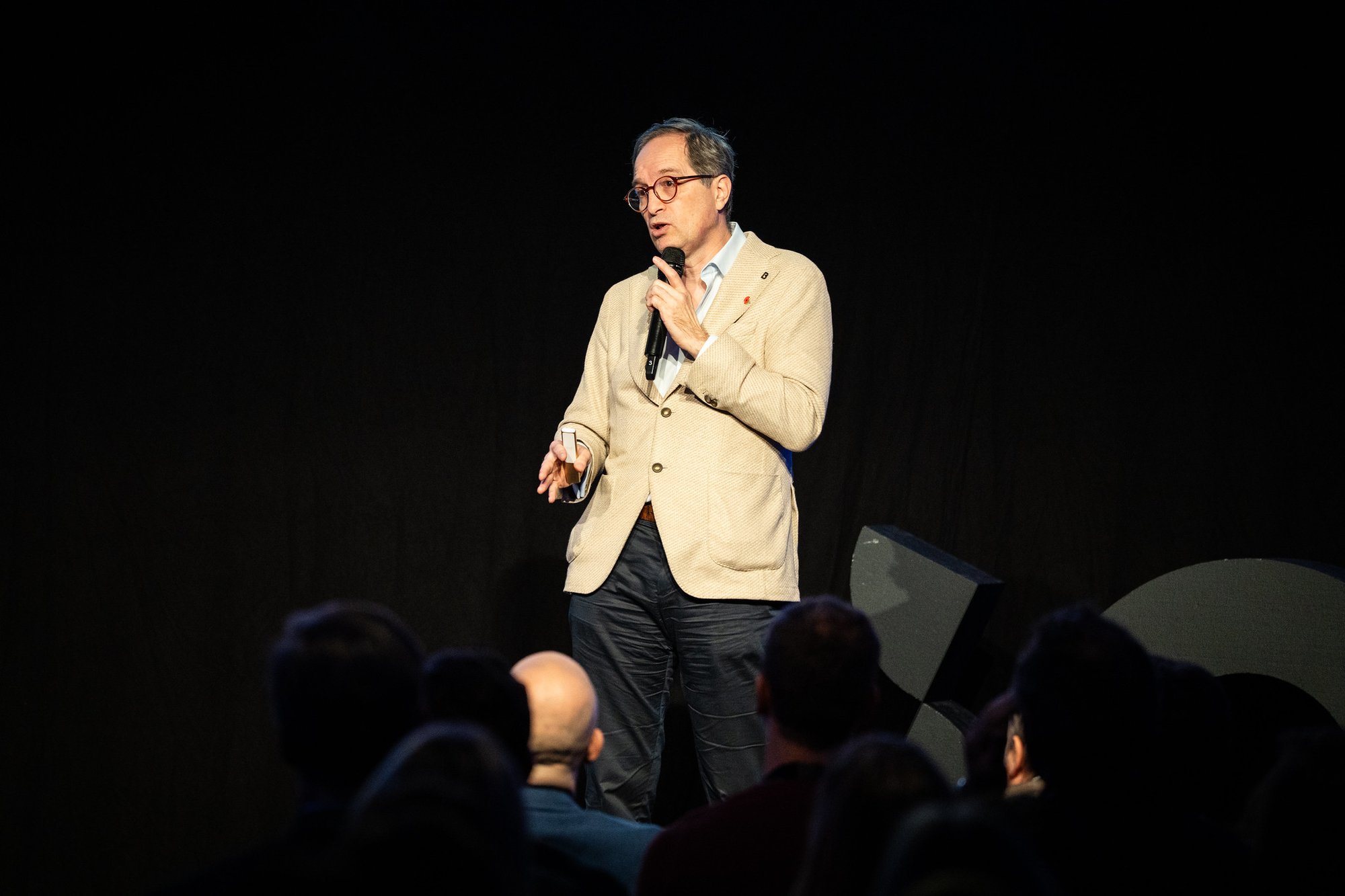 Peter Hinssen op podium